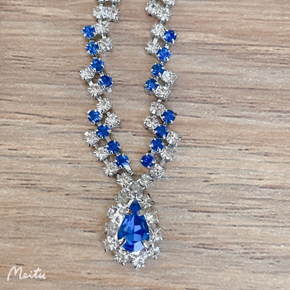 Necklace - Picture 3 of 6